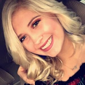 Meet your Posher, Chloe